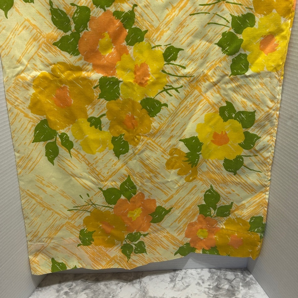 Vintage Floral Patterned Pillowcase